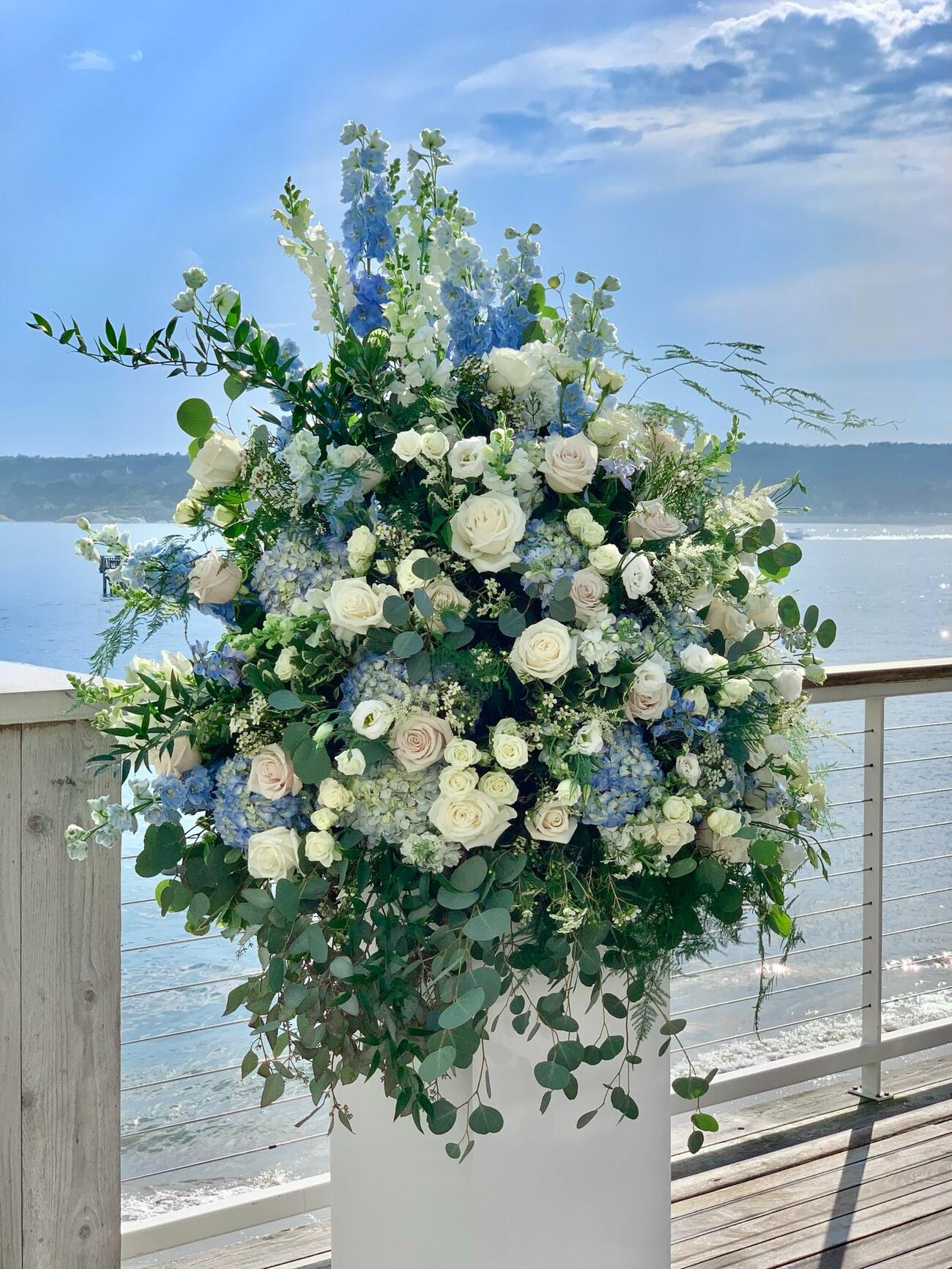 Real Salvy wedding — Something Blue wedding flowers